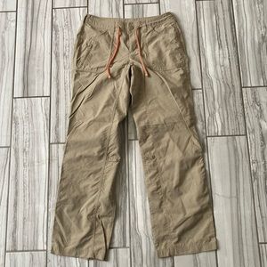 NWOT The North Face Adventure pants.